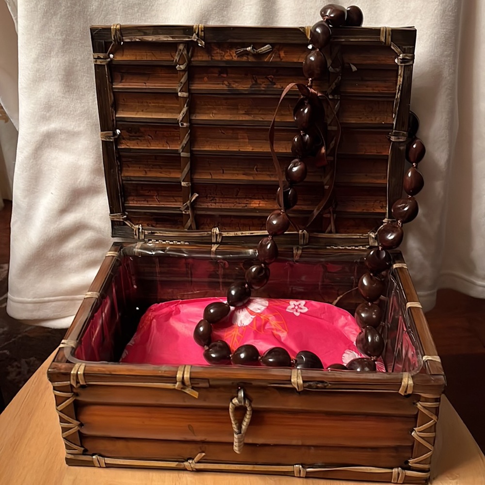 Bamboo jewelry trinket keepsake box with kukui beads BONUS hawaii book